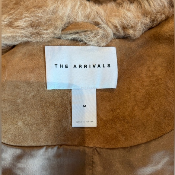 The Arrivals Fur Jacket 🐻 - Picture 10 of 11